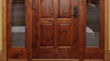 új fa ajtó karbantartás. fa bejárati ajtó készítés, beltéri ajtók fából